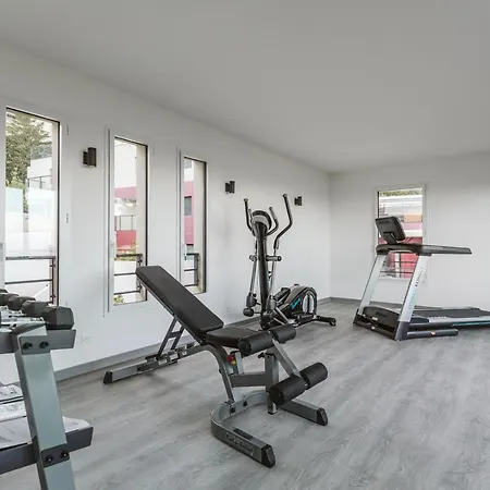 Monaco View, Pool, Garage, 100 M2 Terrace * בוסוליי