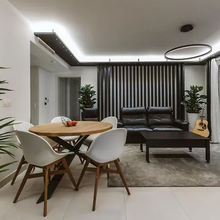 Apartment Monaco View, Pool, Garage, 100 M2 Terrace