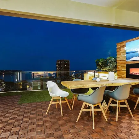 Apartman Monaco View, Pool, Garage, 100 M2 Terrace *
