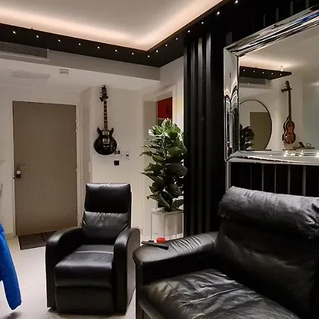 Monaco View, Pool, Garage, 100 M2 Terrace * بوزولي