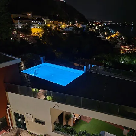 Monaco View, Pool, Garage, 100 M2 Terrace Apartman