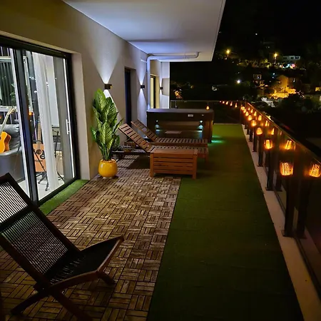 公寓 Monaco View, Pool, Garage, 100 M2 Terrace 博索莱伊